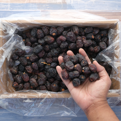 Distribute Dates In Makkah & Madinah